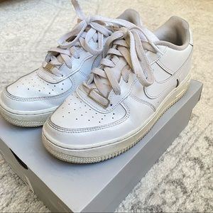 NIKE Air Force 1 White